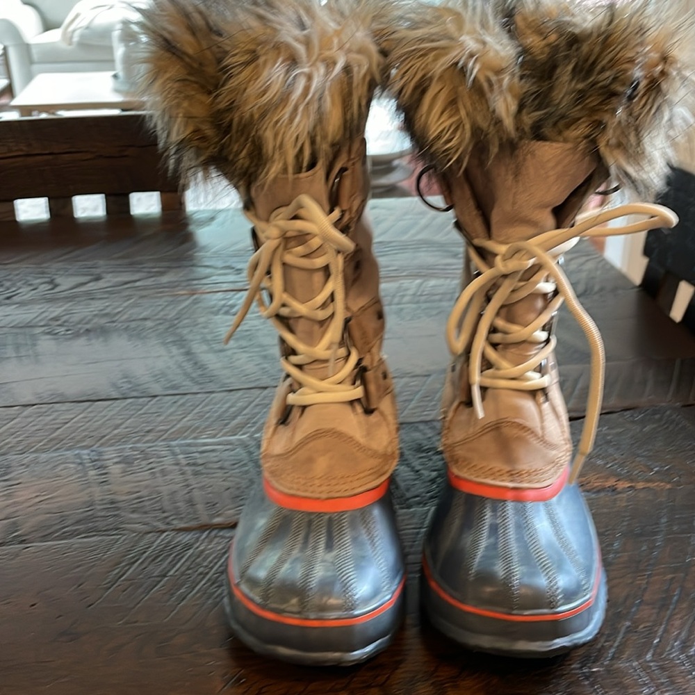 Sorel Joan of Arctic NL1540-102 Women's Faux Fur Lined Suede Boot size 8 - Picture 2 of 5